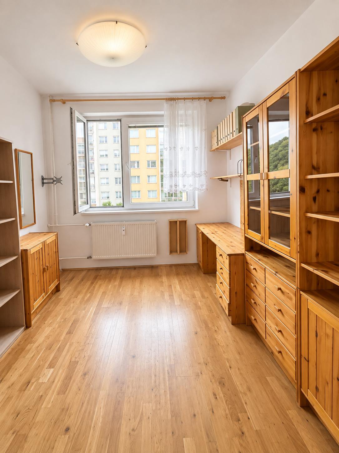 RENÁJOM | ZARIADENÝ 3-IZBOVÝ BYT | 10. poschodie | Zasklená loggia | Klimatizácia na Bratislavských Kramároch